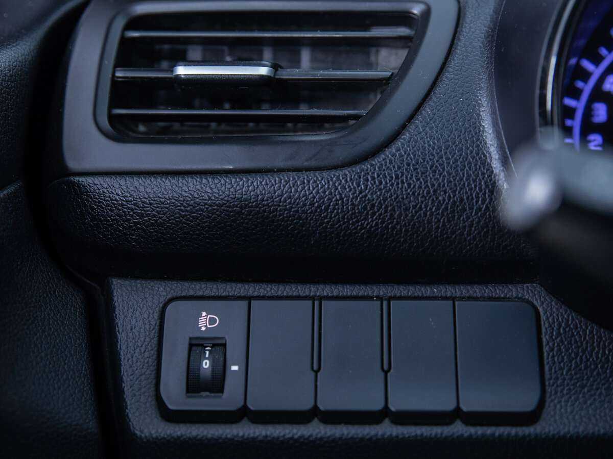 Kia Rio с пробегом — 2014 год. Фото: #12