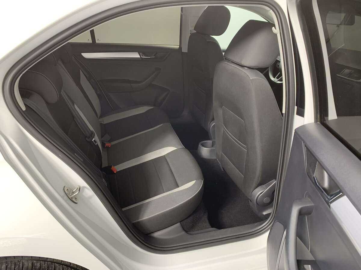 Skoda Rapid с пробегом — 2019 год. Фото: #17
