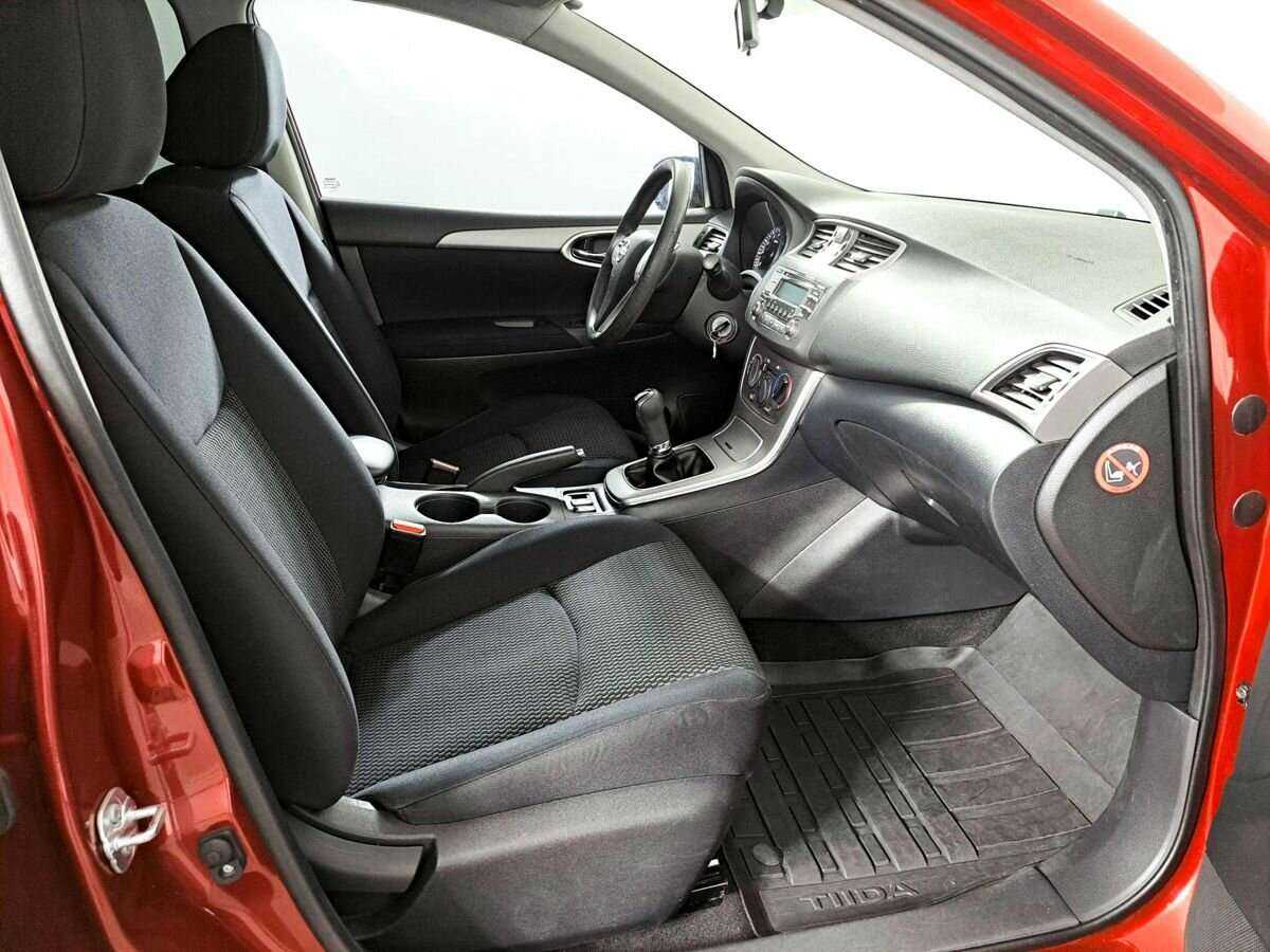 Nissan Tiida с пробегом — 2015 год. Фото: #8