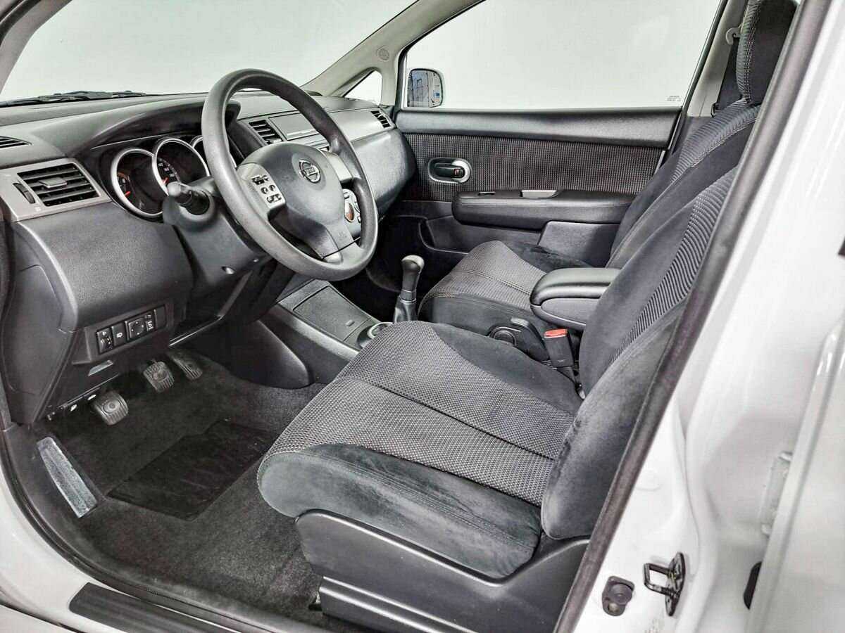 Nissan Tiida с пробегом — 2012 год. Фото: #13