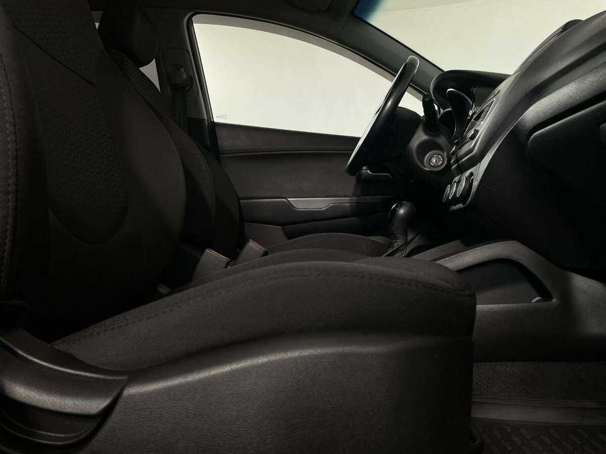 Kia Rio с пробегом — 2016 год. Фото: #13