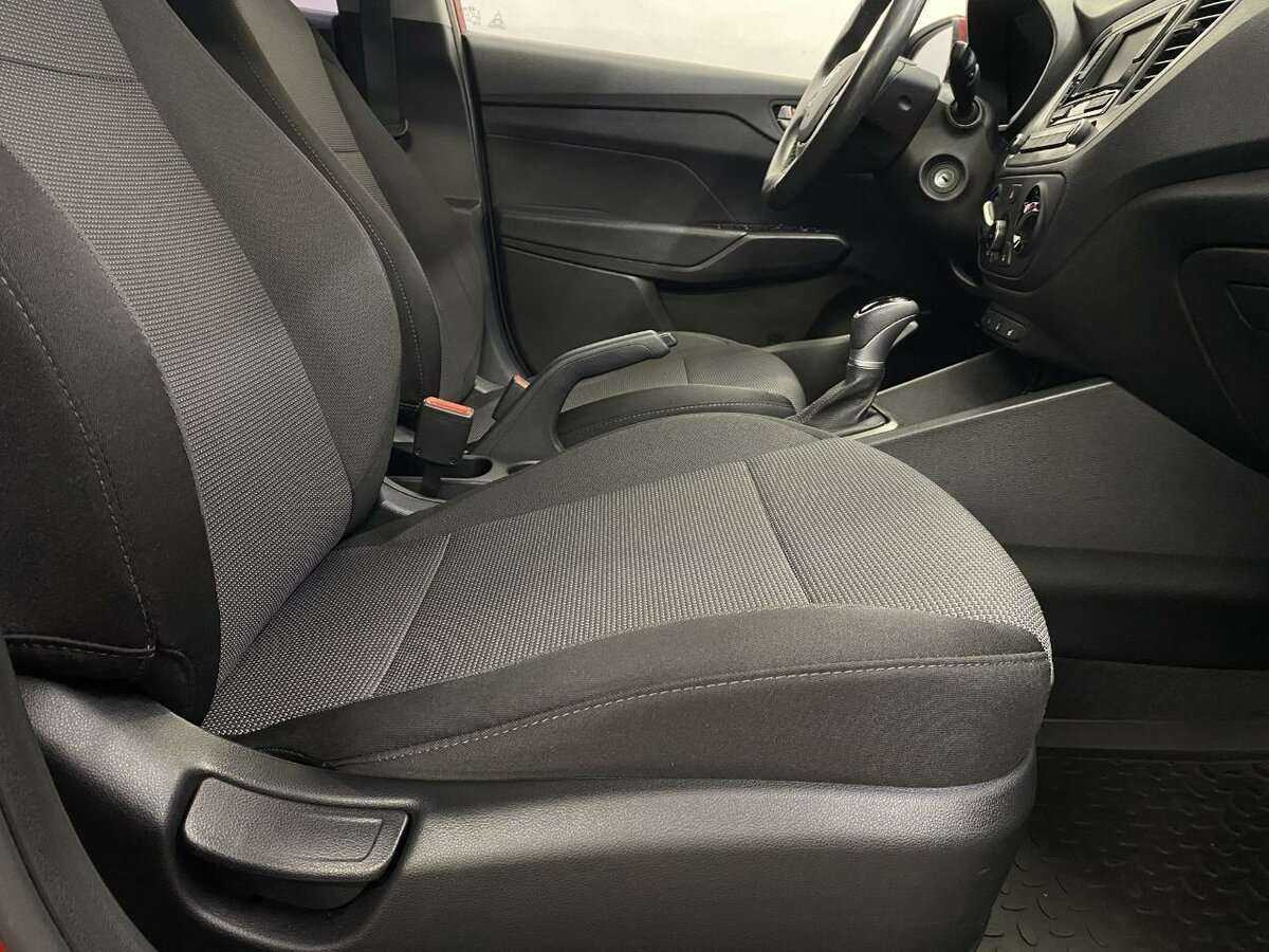 Hyundai Solaris с пробегом — 2018 год. Фото: #13