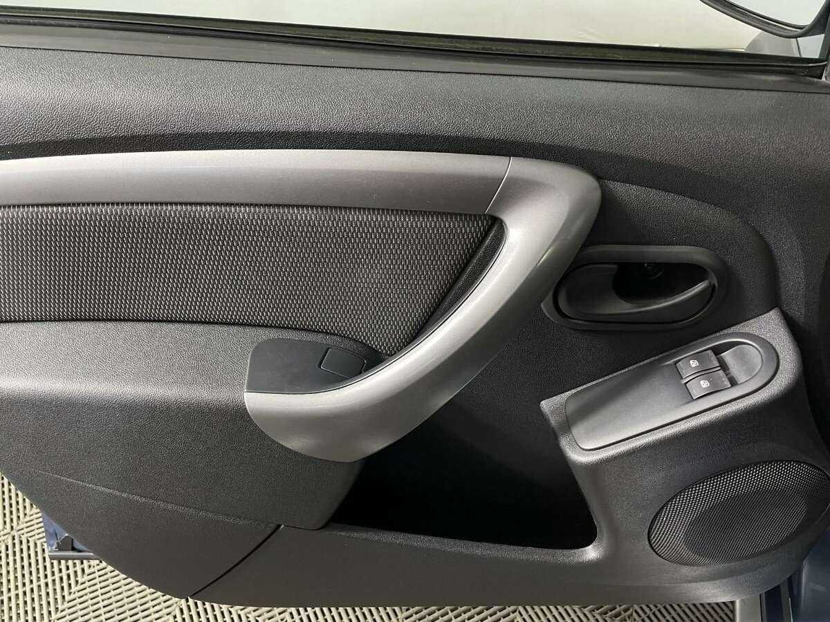 Renault Duster с пробегом — 2013 год. Фото: #7