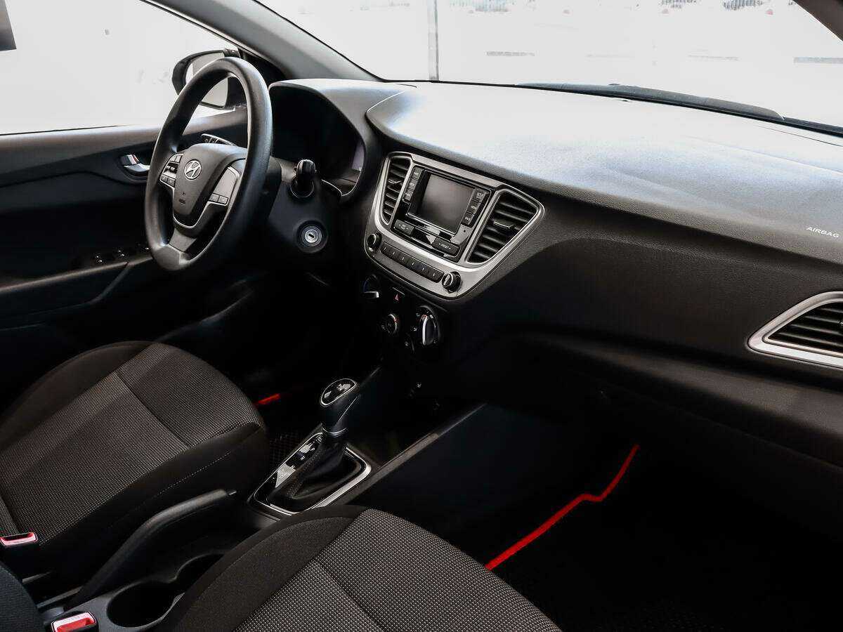 Hyundai Solaris с пробегом — 2021 год. Фото: #10