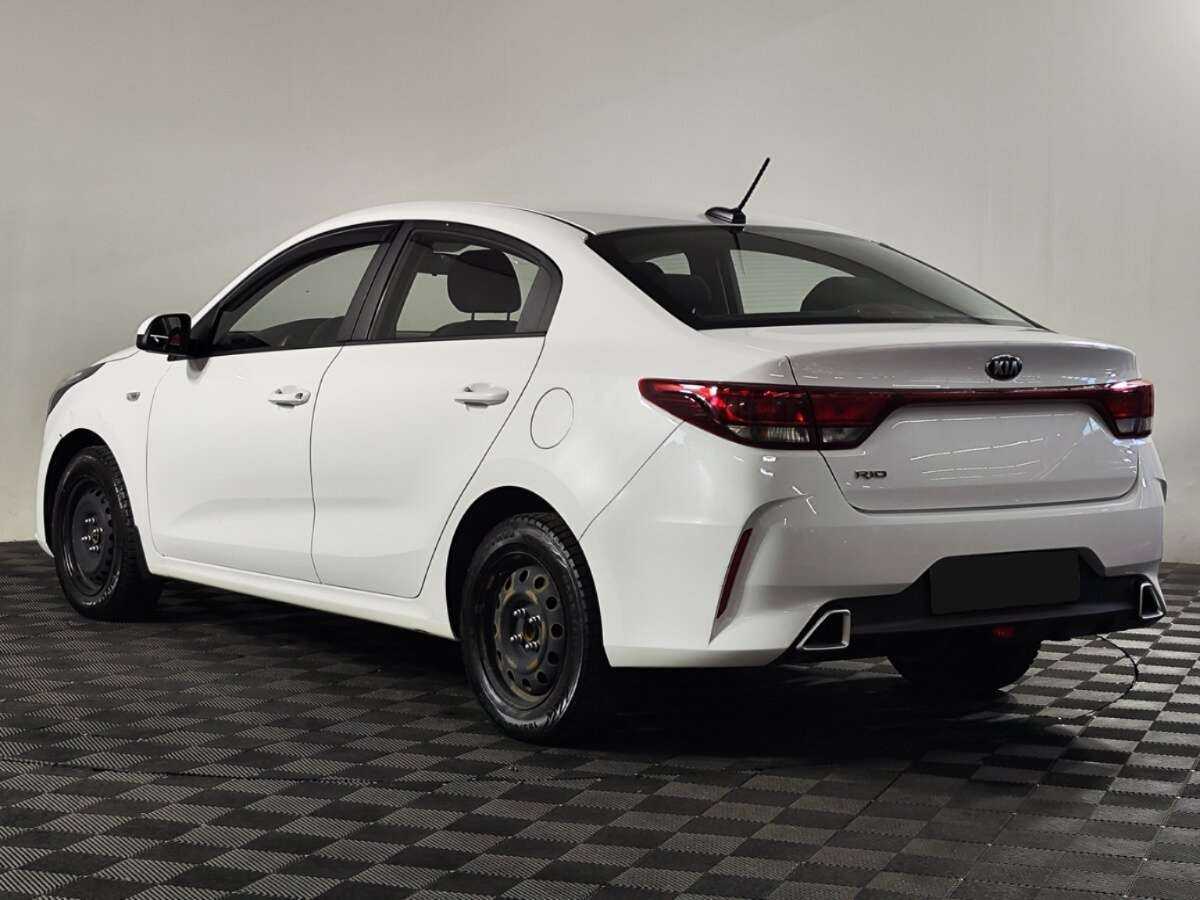 Kia Rio с пробегом — 2021 год. Фото: #4