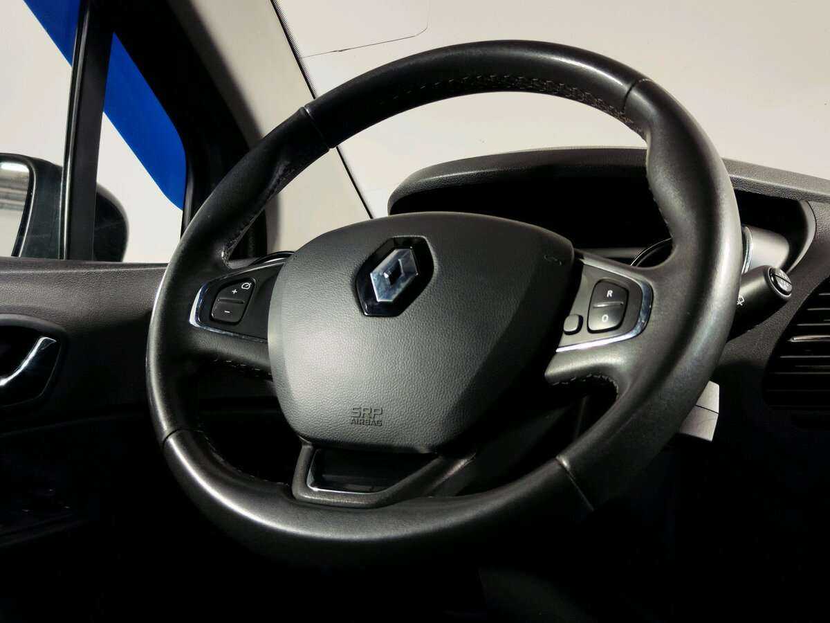 Renault Kaptur с пробегом — 2016 год. Фото: #12