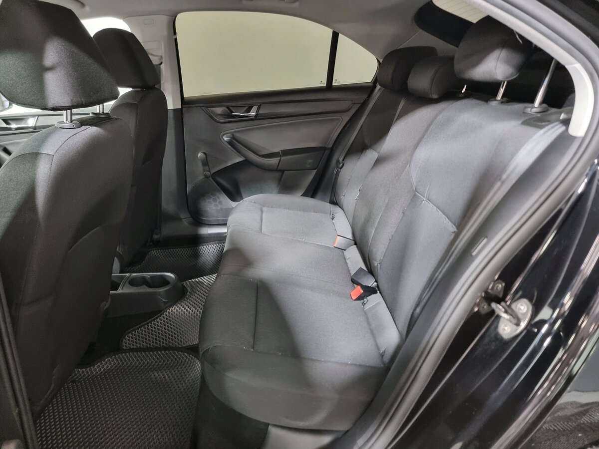 Skoda Rapid с пробегом — 2019 год. Фото: #7