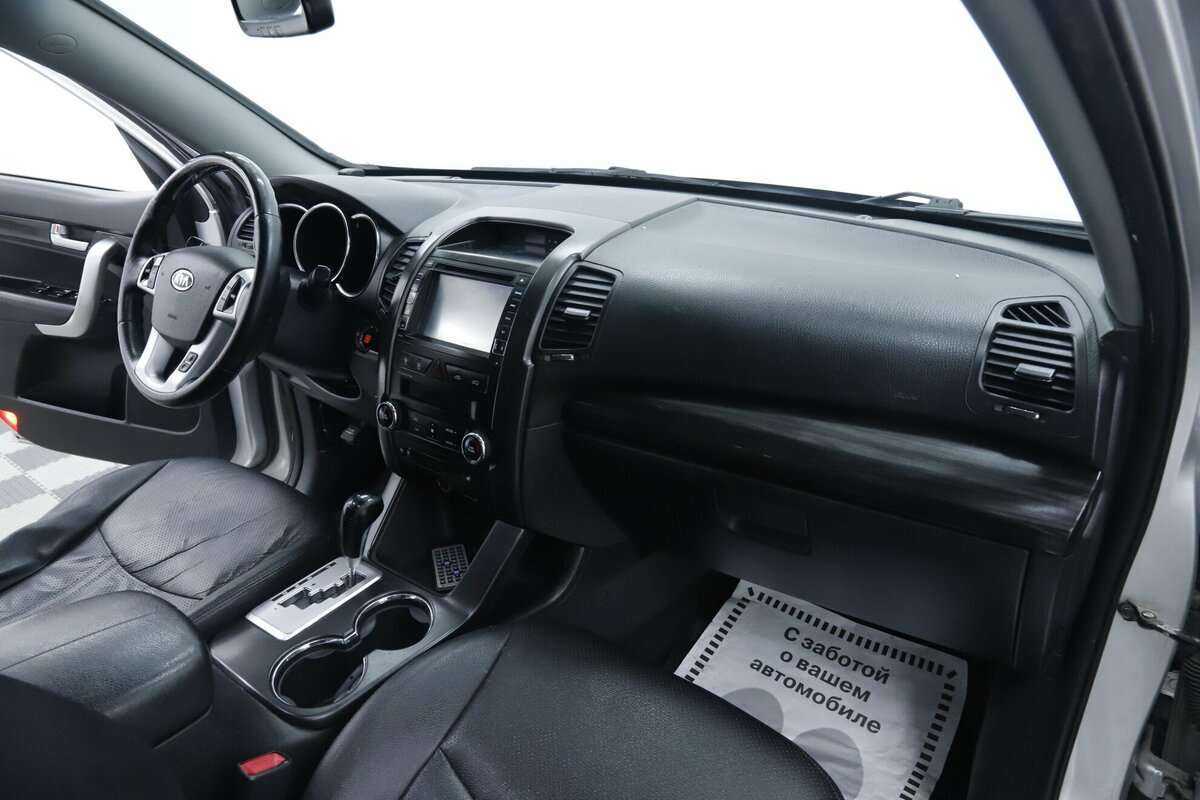 Kia Sorento с пробегом — 2012 год. Фото: #18