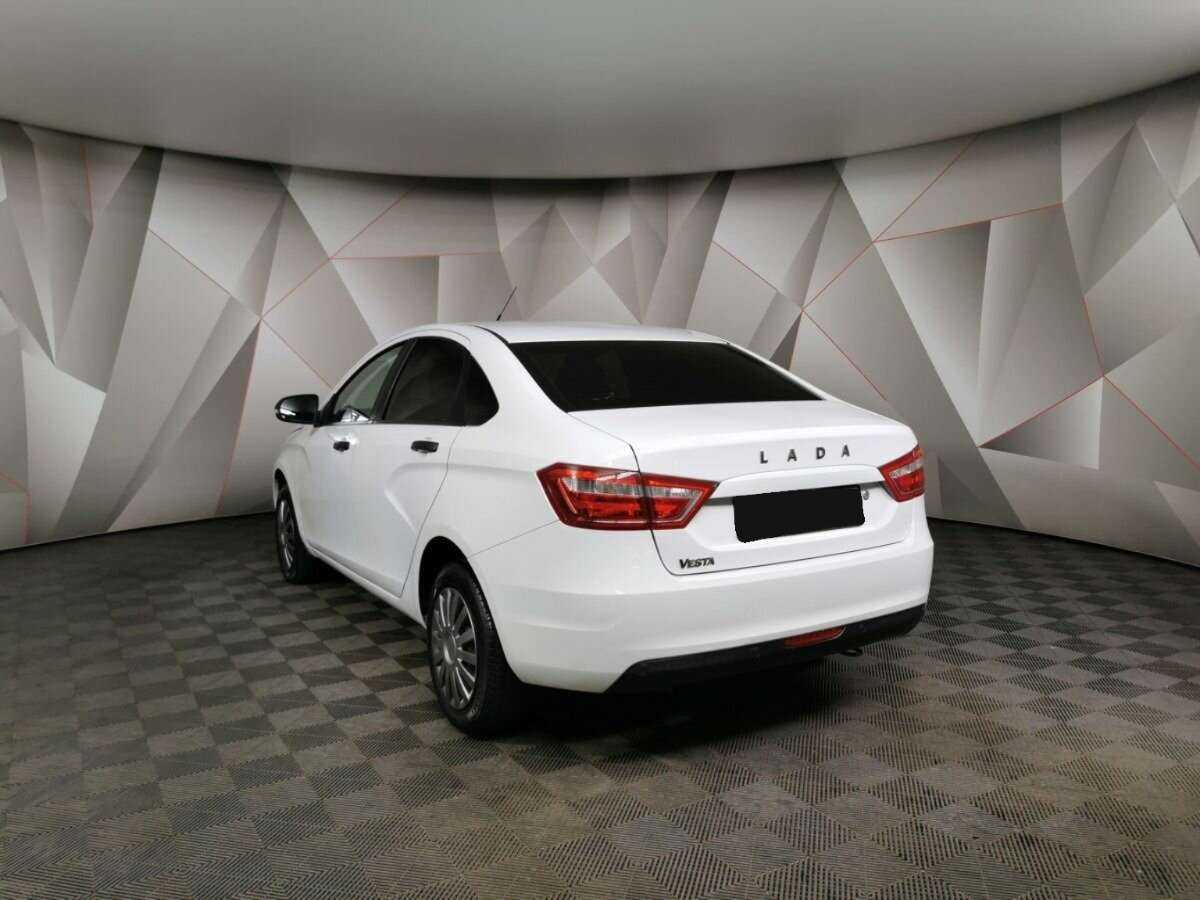 Lada (ВАЗ) Vesta с пробегом — 2017 год. Фото: #3