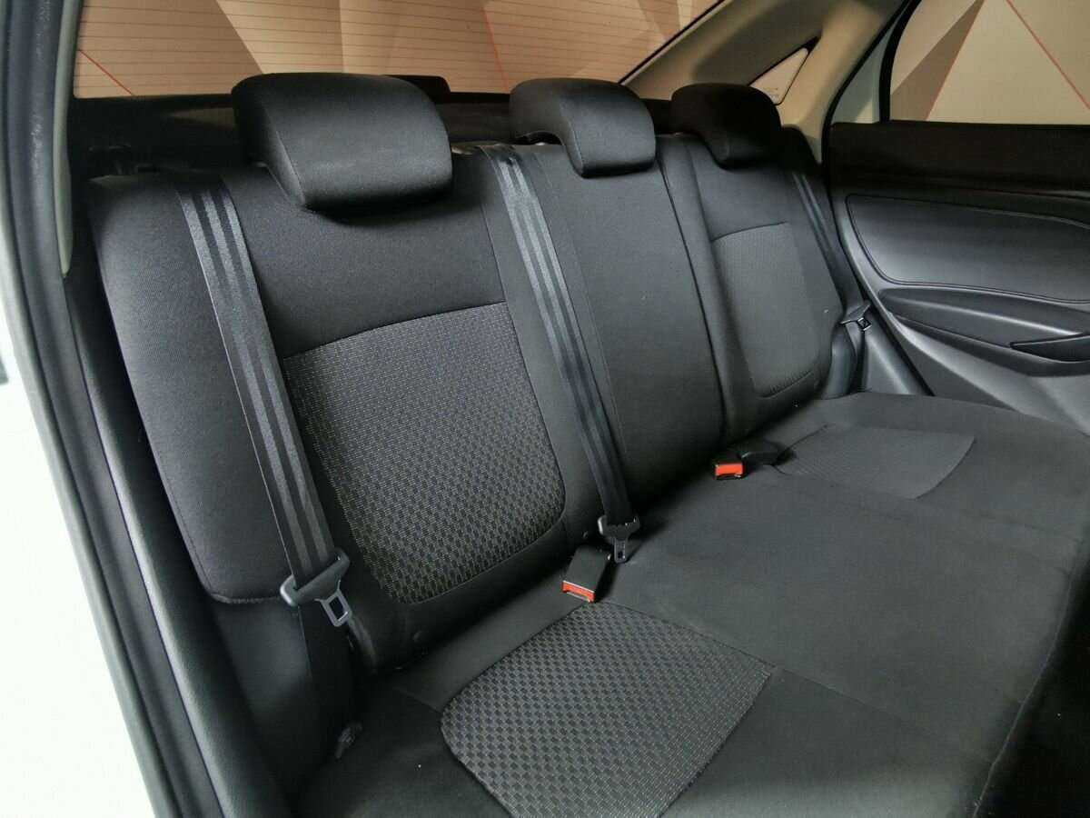 Lada (ВАЗ) Vesta с пробегом — 2017 год. Фото: #12