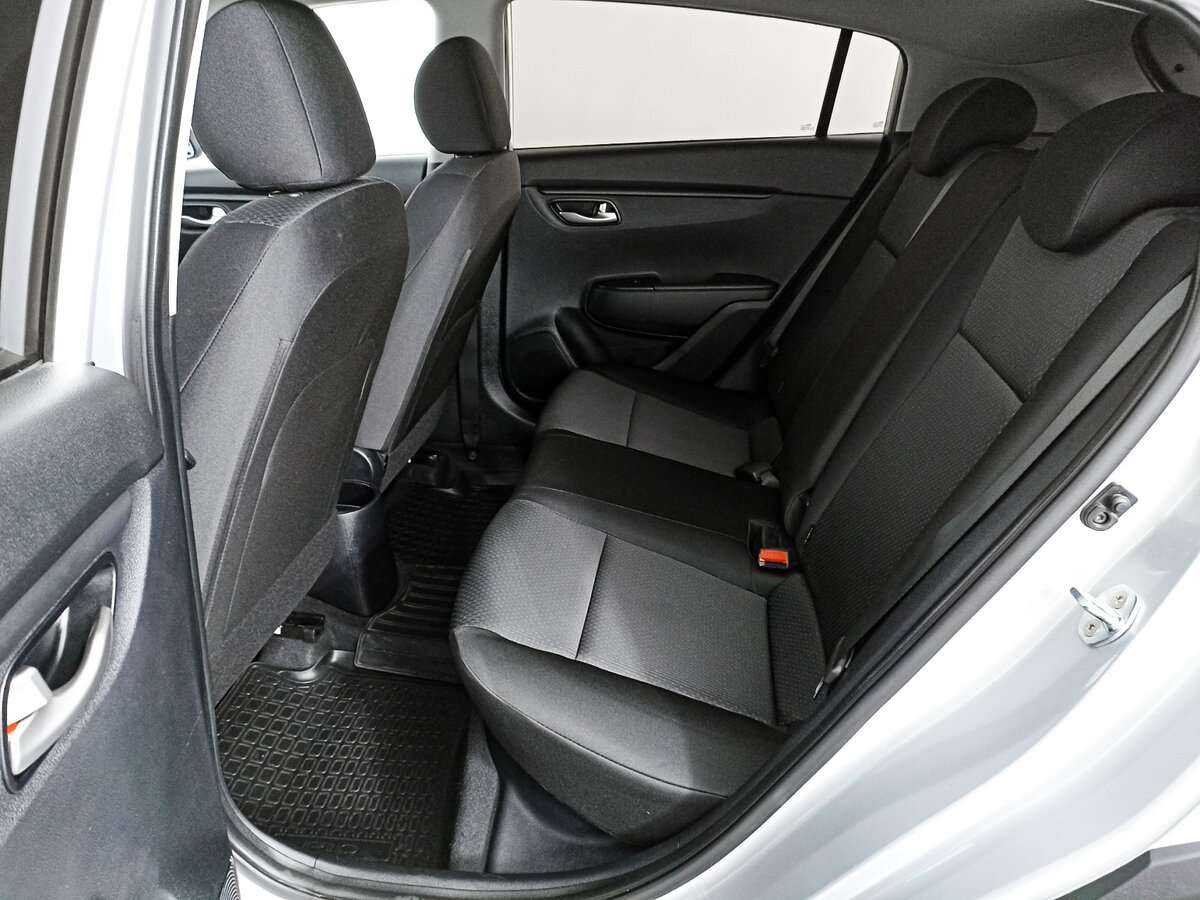 Kia Rio с пробегом — 2020 год. Фото: #7