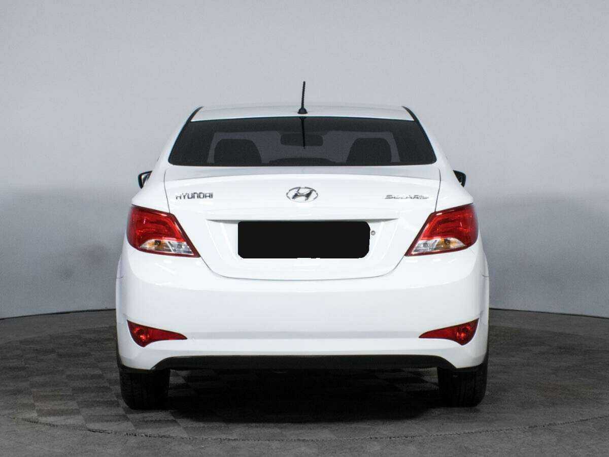 Hyundai Solaris с пробегом — 2015 год. Фото: #5