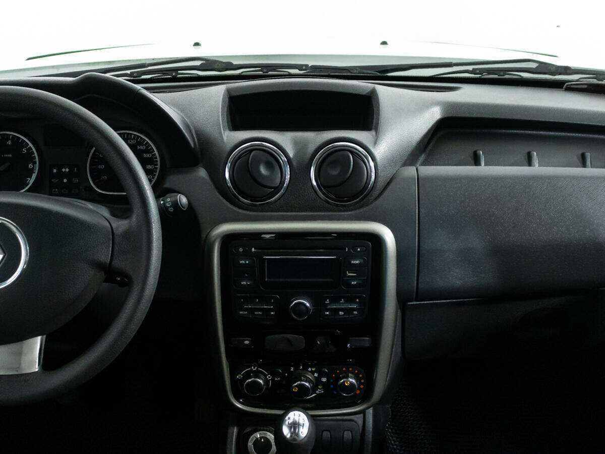 Renault Duster с пробегом — 2015 год. Фото: #13