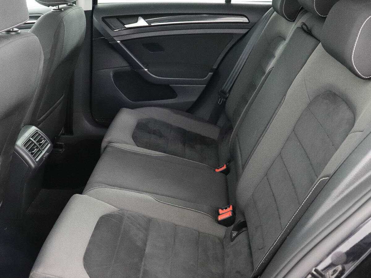 Volkswagen Golf с пробегом — 2013 год. Фото: #7