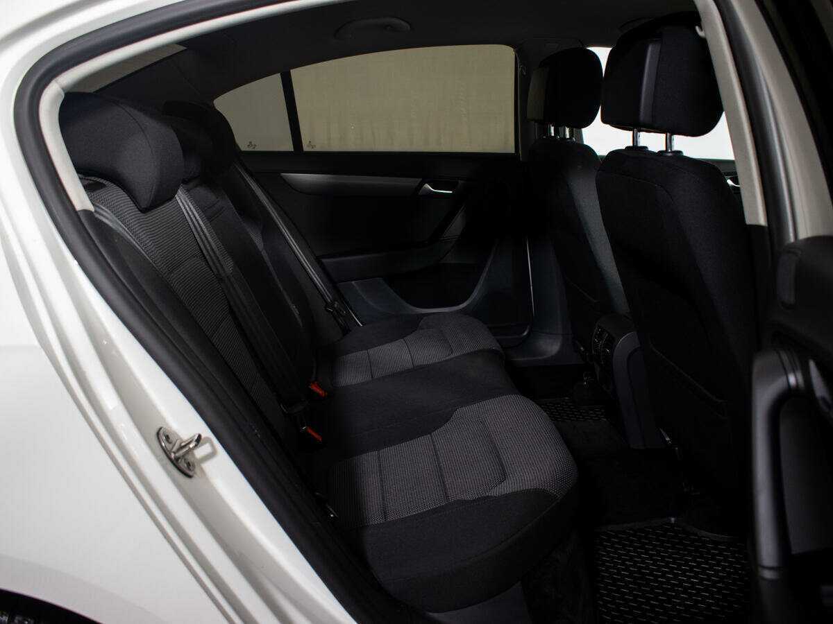 Volkswagen Passat с пробегом — 2014 год. Фото: #8