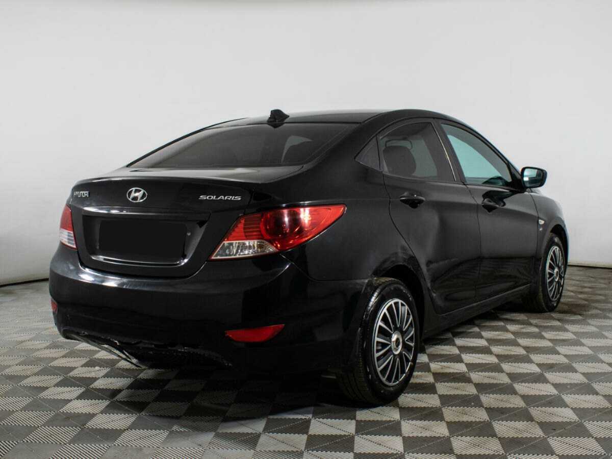 Hyundai Solaris с пробегом — 2013 год. Фото: #4