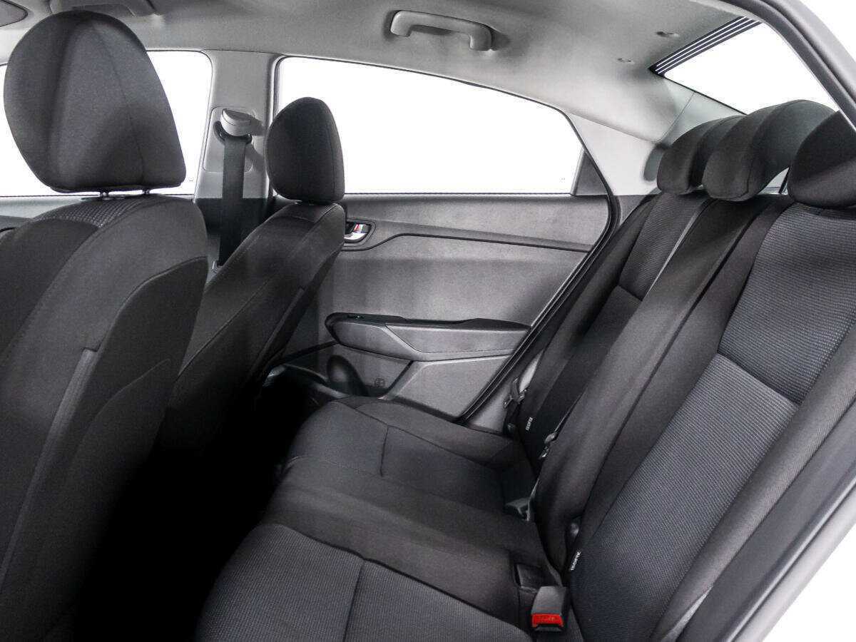 Hyundai Solaris с пробегом — 2021 год. Фото: #9