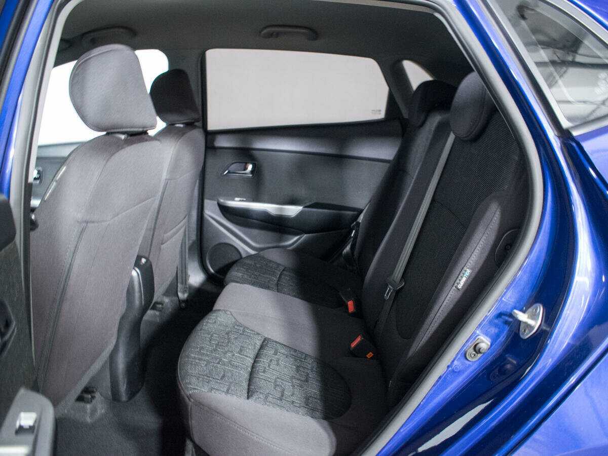 Kia Rio с пробегом — 2013 год. Фото: #9