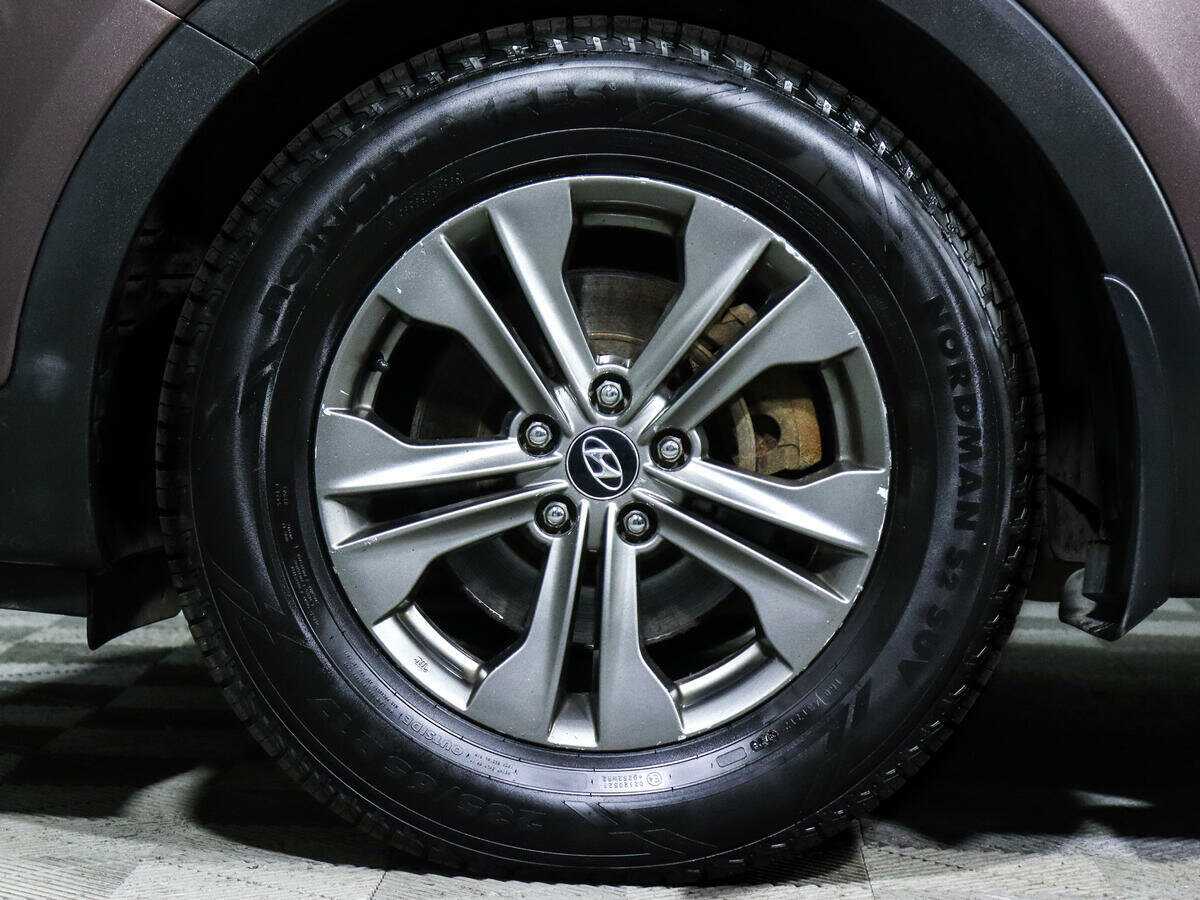 Hyundai Santa Fe с пробегом — 2013 год. Фото: #13