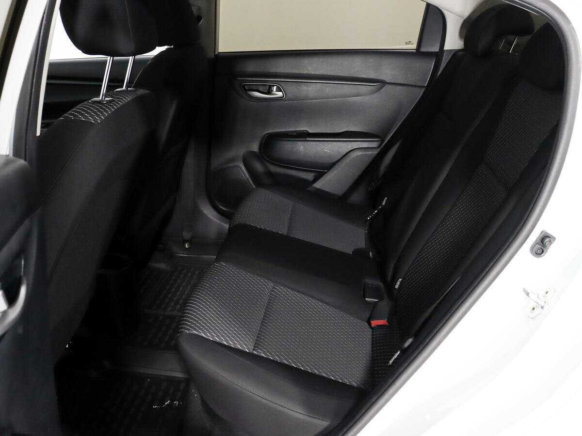 Kia Rio с пробегом — 2017 год. Фото: #9