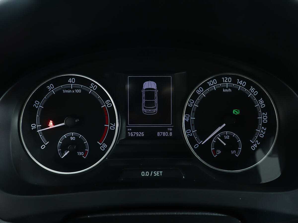 Skoda Rapid с пробегом — 2017 год. Фото: #13