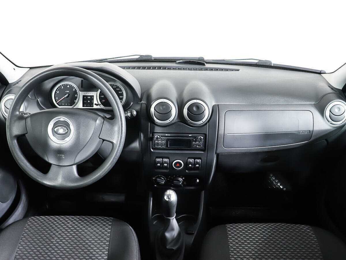 Lada (ВАЗ) Largus с пробегом — 2015 год. Фото: #11