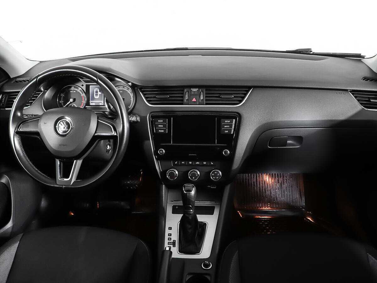 Skoda Octavia с пробегом — 2019 год. Фото: #10