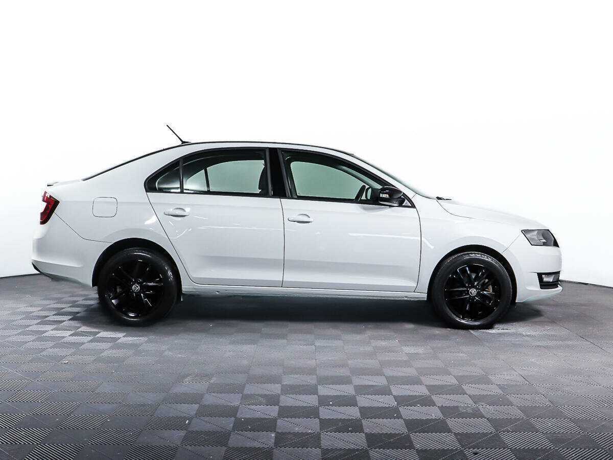 Skoda Rapid с пробегом — 2019 год. Фото: #3
