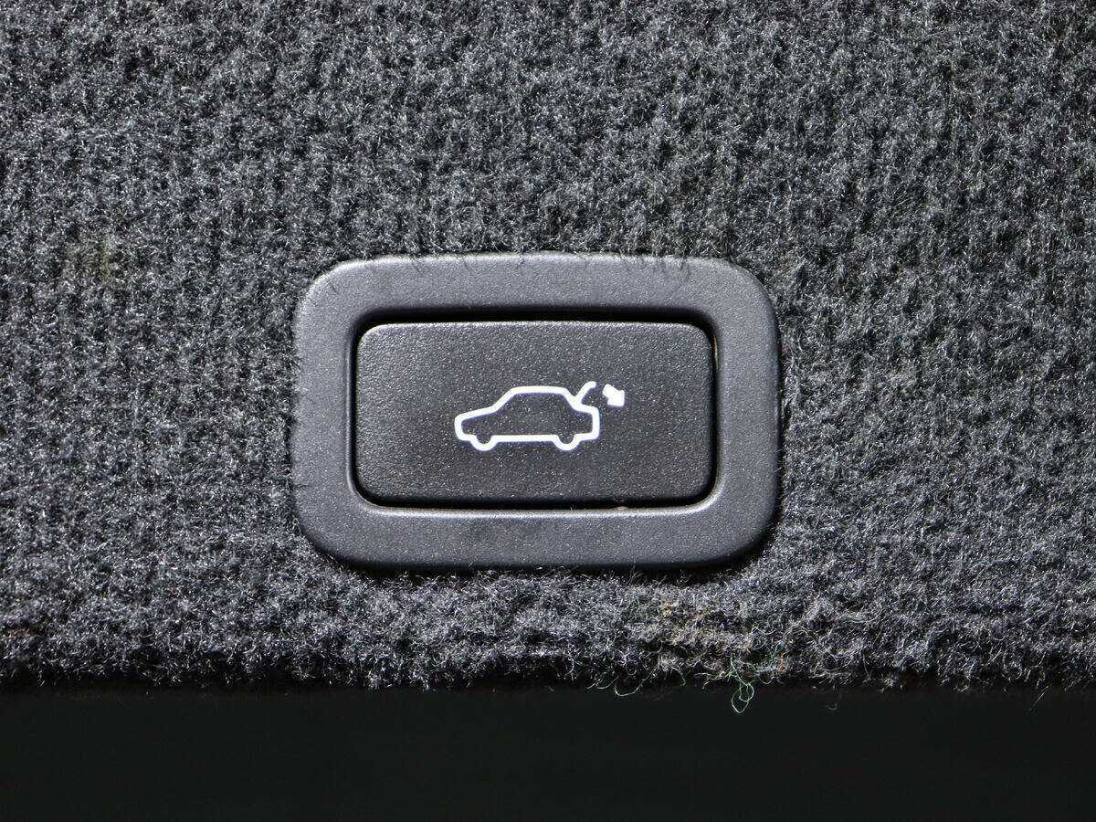 Volvo XC60 с пробегом — 2012 год. Фото: #16