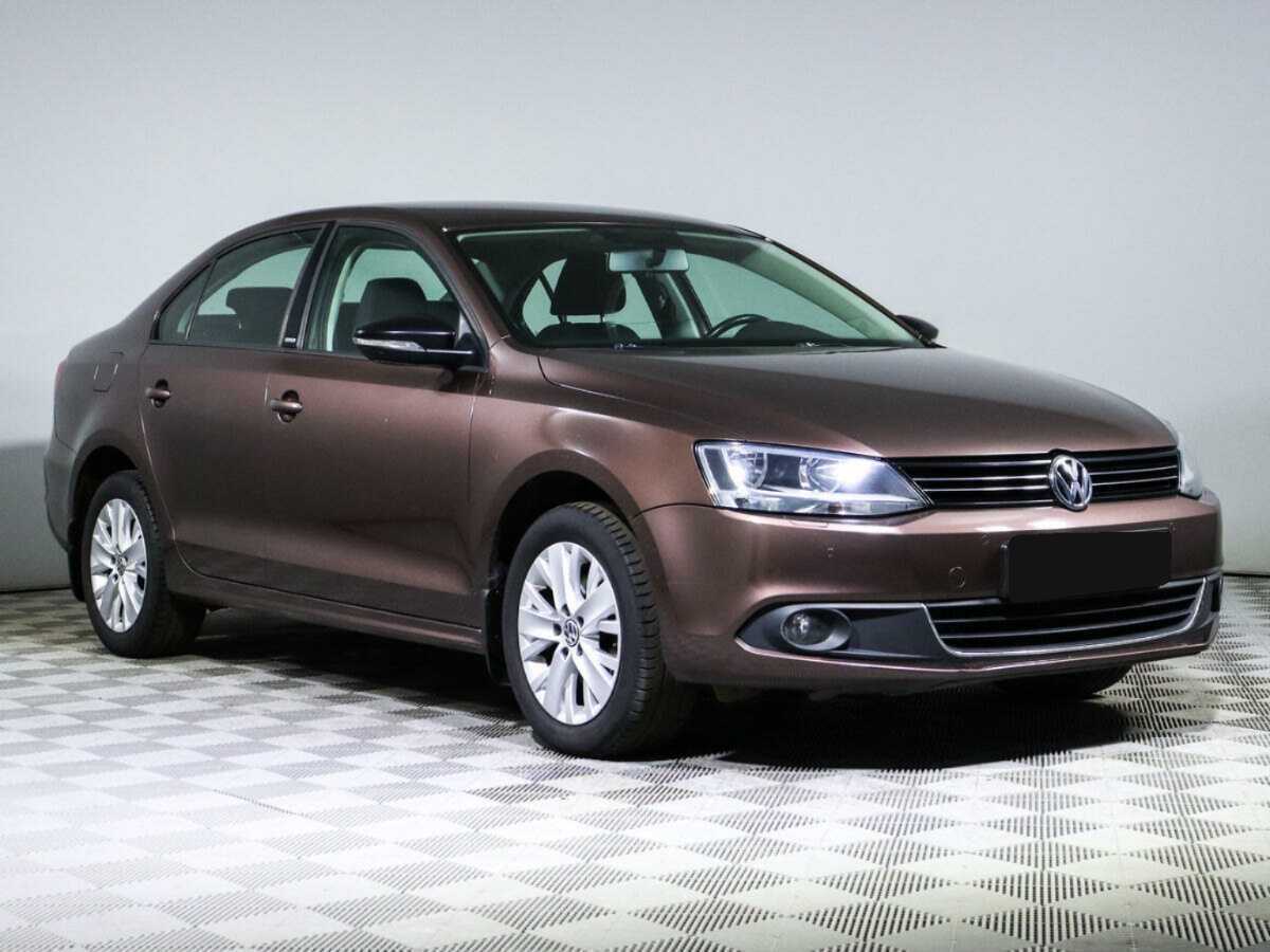 Volkswagen Jetta с пробегом — 2014 год. Фото: #2