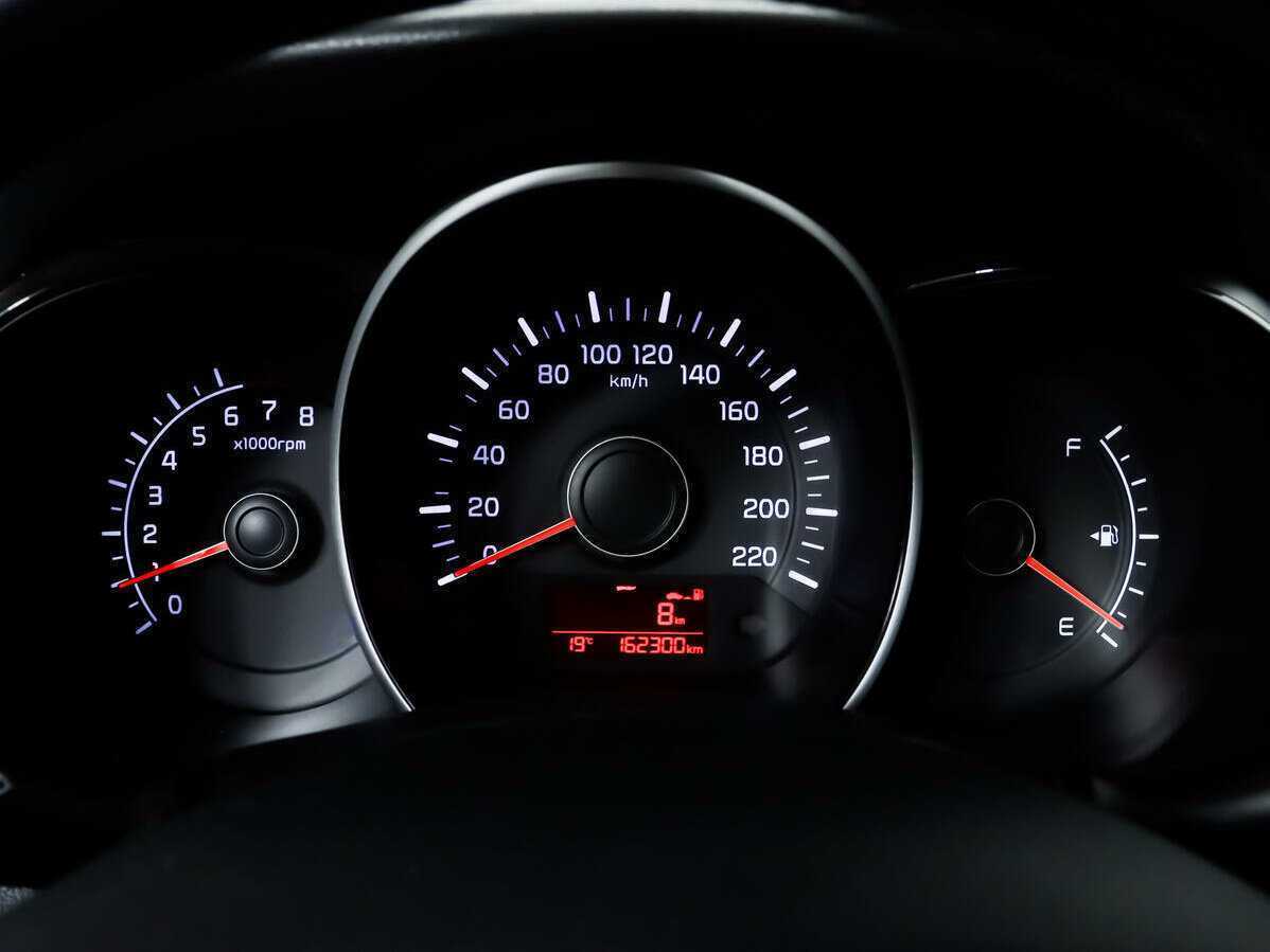 Kia Rio с пробегом — 2015 год. Фото: #7