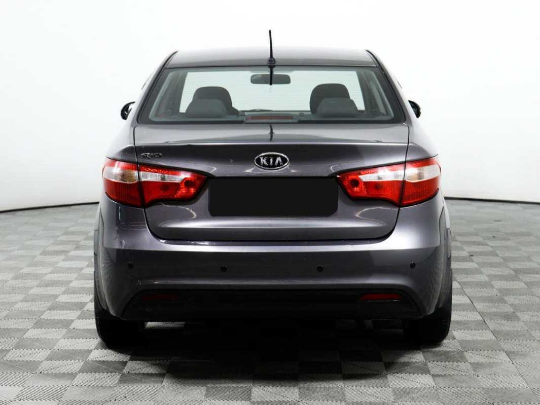 Kia Rio с пробегом — 2012 год. Фото: #5