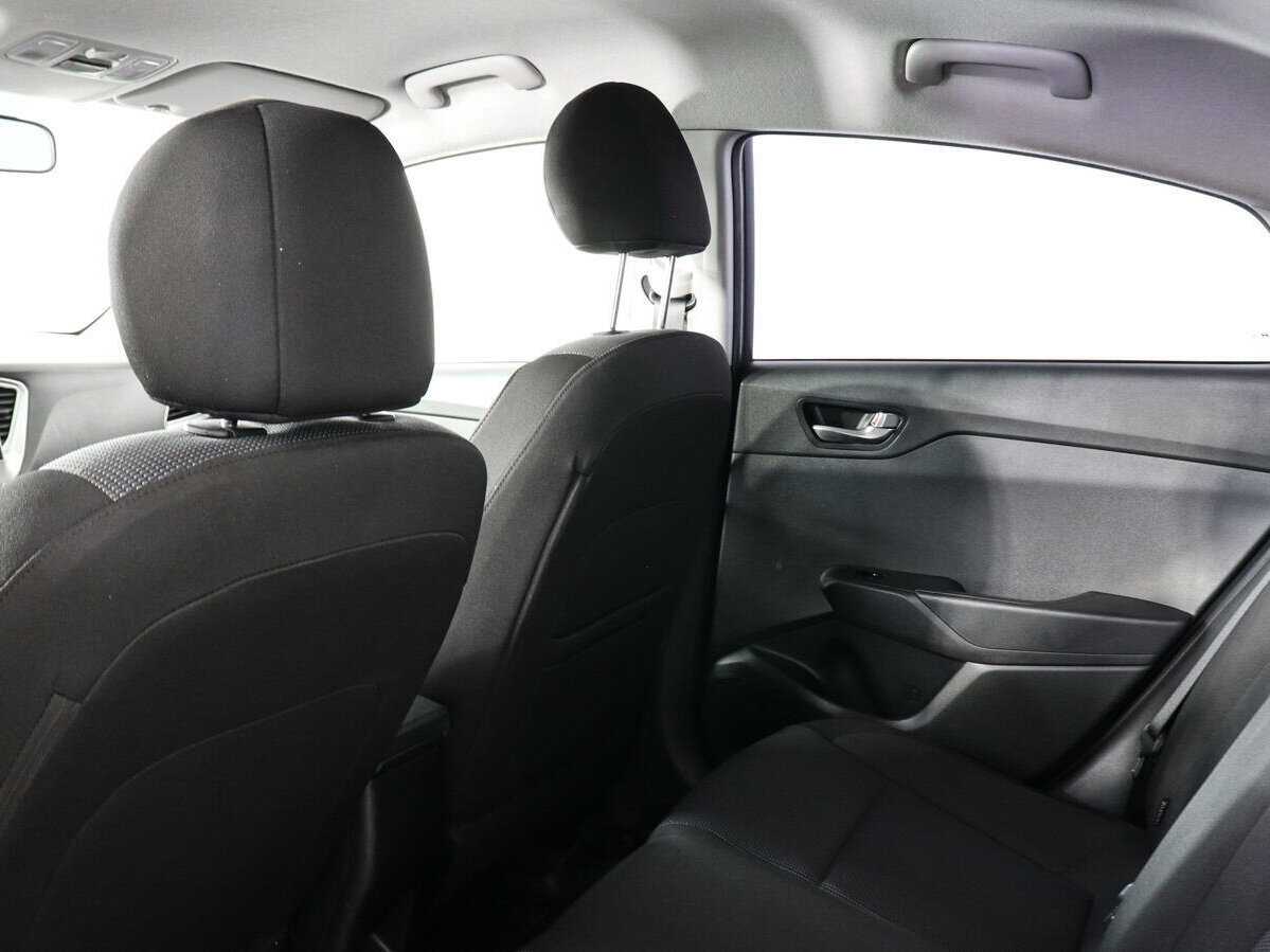 Hyundai Solaris с пробегом — 2021 год. Фото: #9