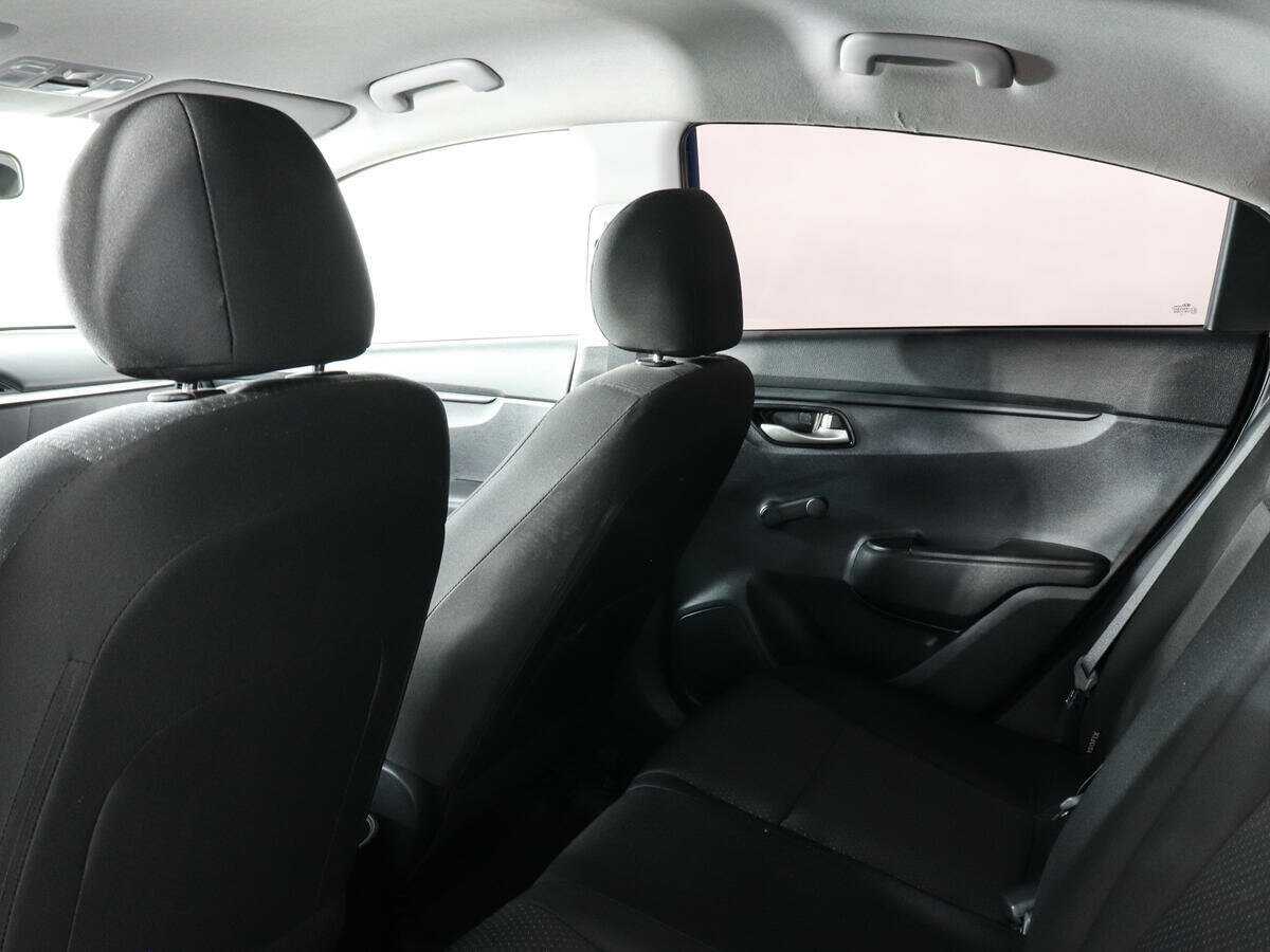 Kia Rio с пробегом — 2021 год. Фото: #11