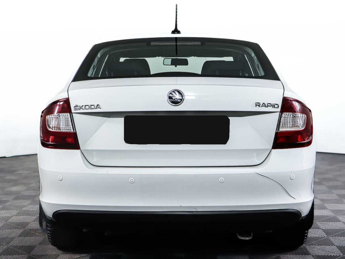 Skoda Rapid с пробегом — 2017 год. Фото: #5