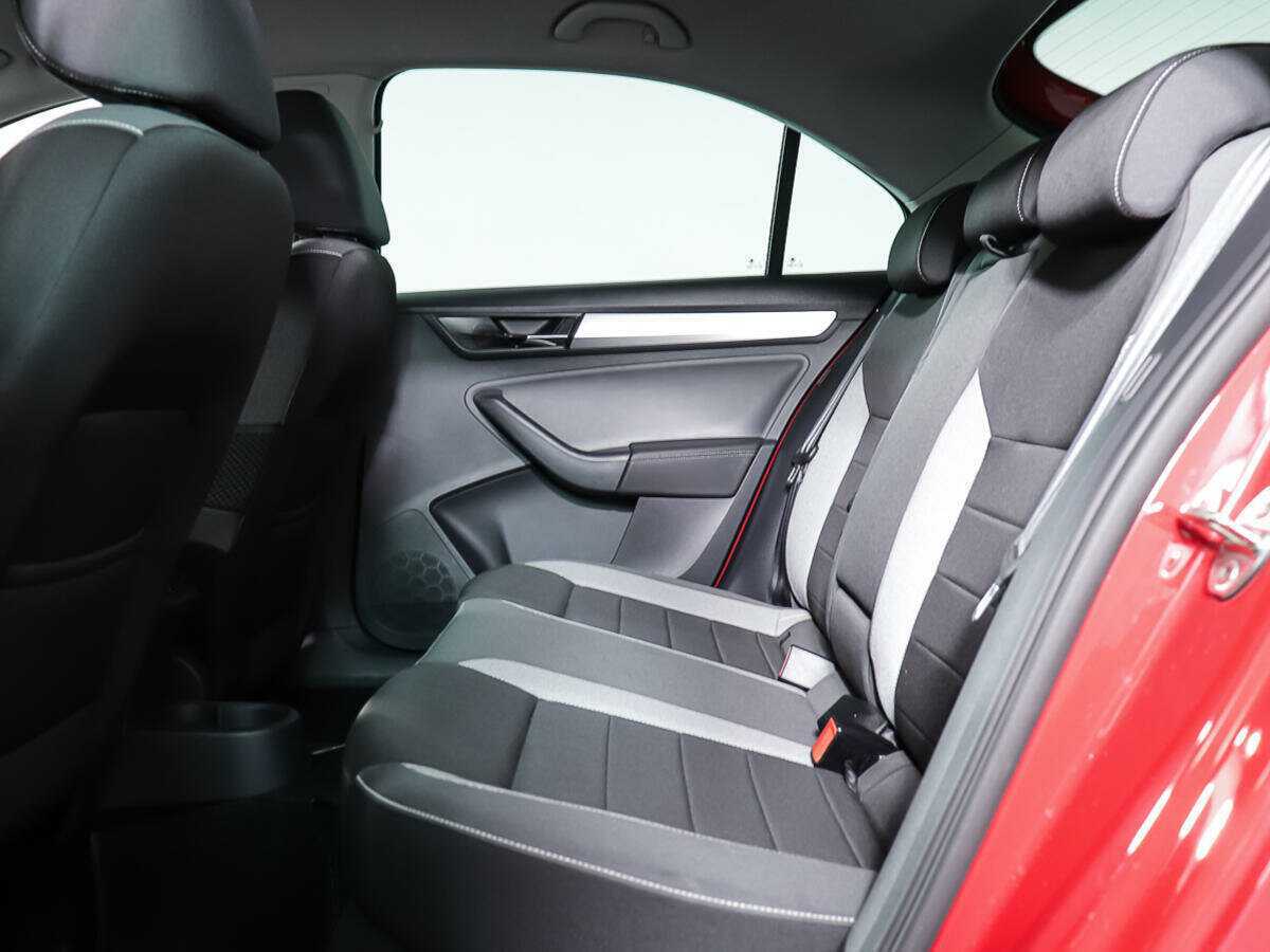 Skoda Rapid с пробегом — 2019 год. Фото: #9