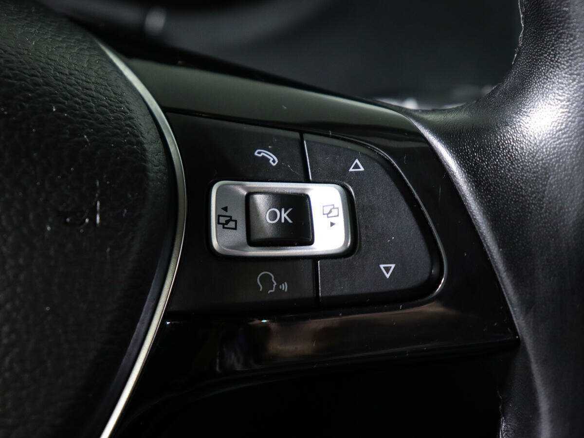 Volkswagen Polo с пробегом — 2017 год. Фото: #18