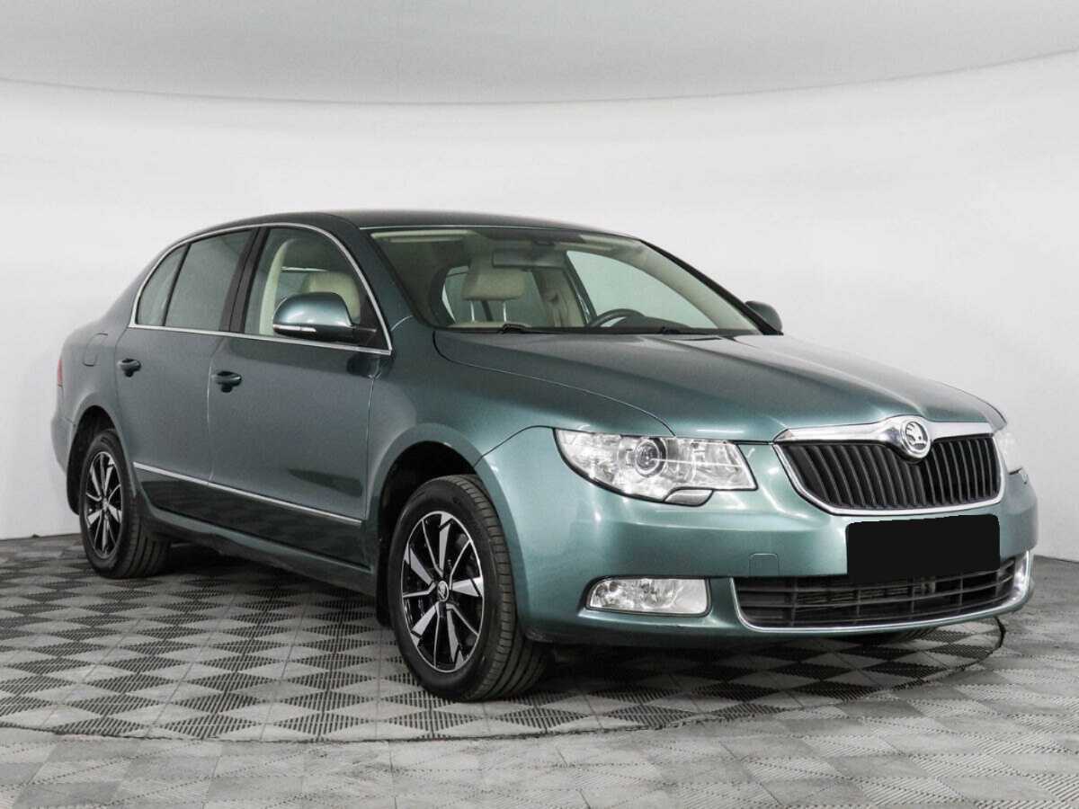 Skoda Superb с пробегом — 2012 год. Фото: #2