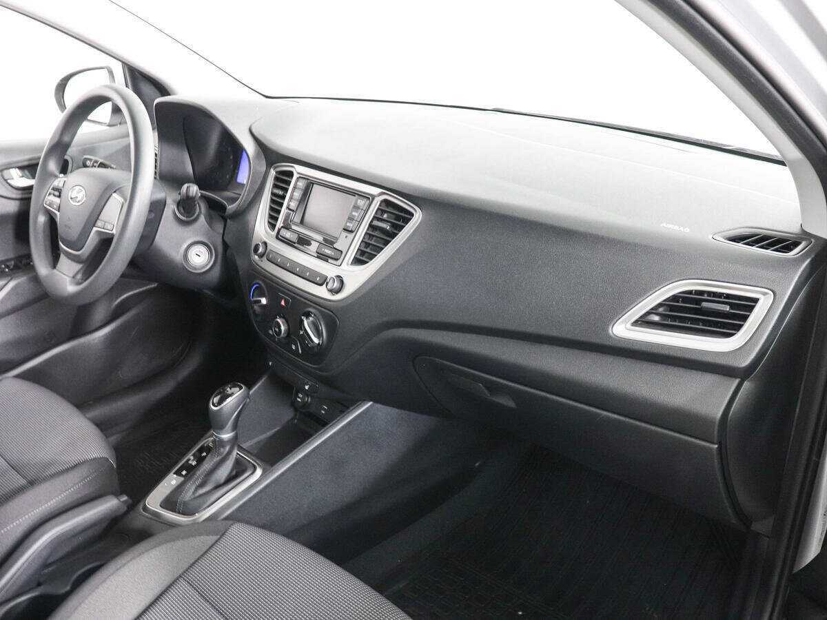 Hyundai Solaris с пробегом — 2021 год. Фото: #9