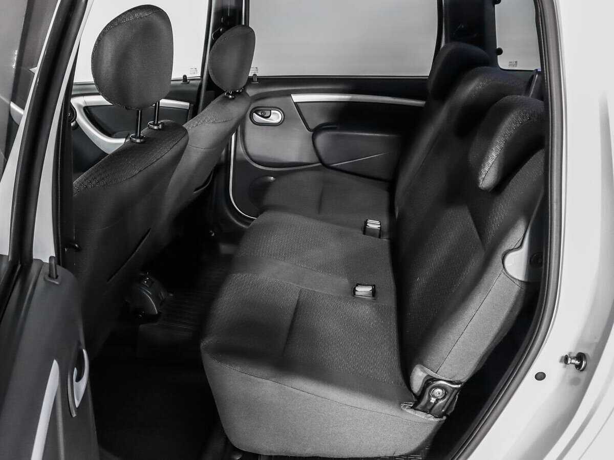 Lada (ВАЗ) Largus с пробегом — 2014 год. Фото: #9