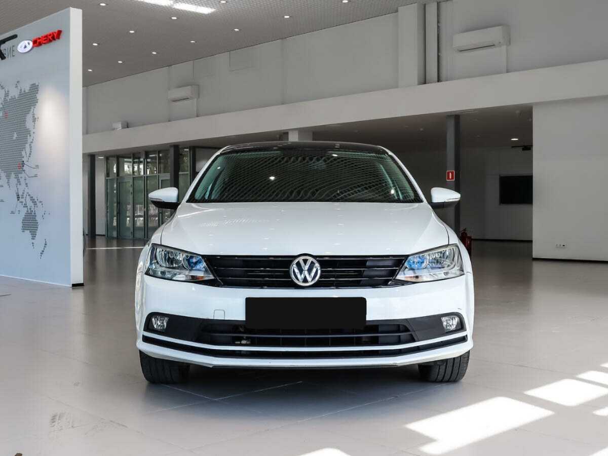 Volkswagen Jetta с пробегом — 2017 год. Фото: #1