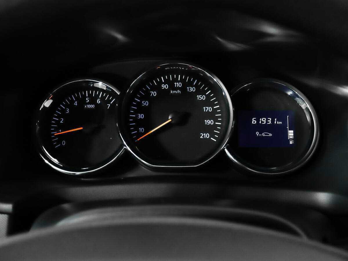 Renault Logan с пробегом — 2014 год. Фото: #14