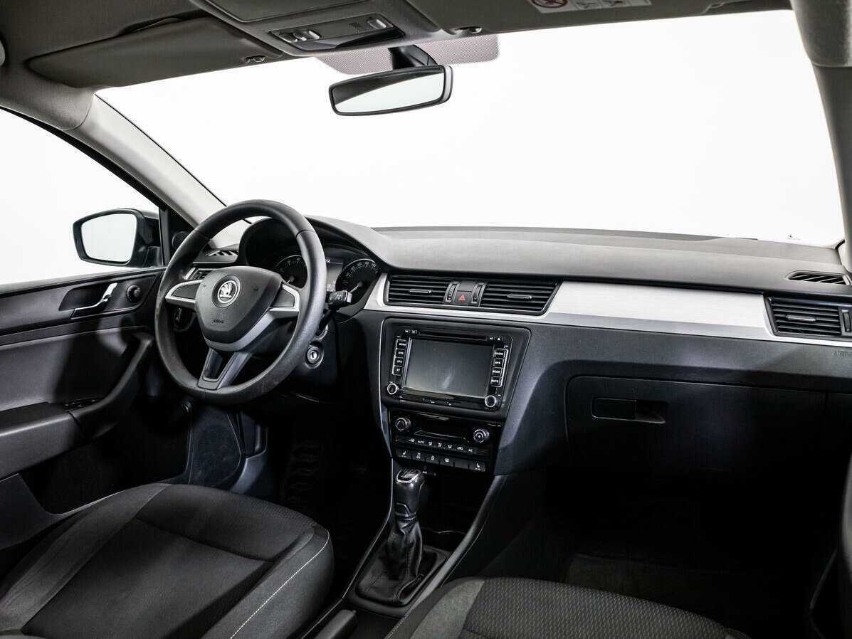 Skoda Rapid с пробегом — 2016 год. Фото: #6