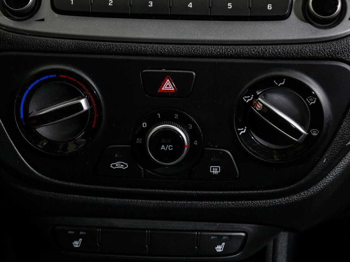 Hyundai Solaris с пробегом — 2022 год. Фото: #13