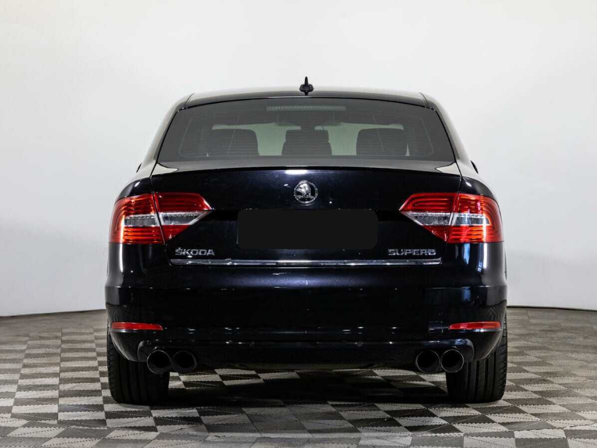 Skoda Superb с пробегом — 2014 год. Фото: #5