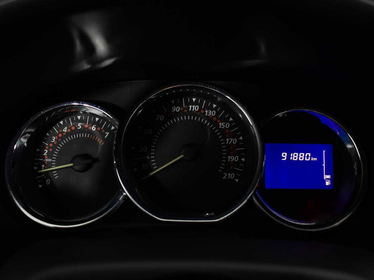 Renault Sandero с пробегом — 2018 год. Фото: #10