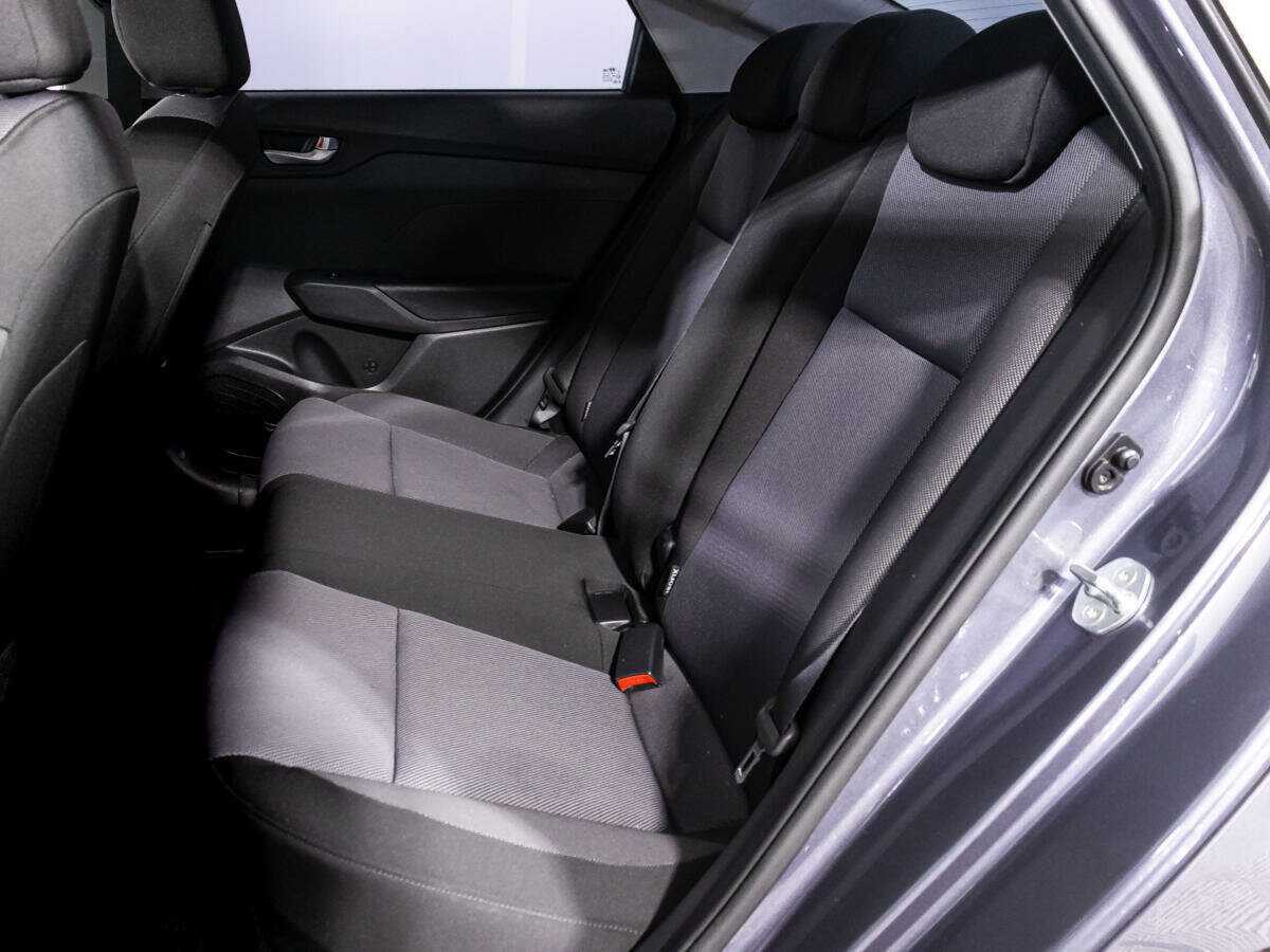 Hyundai Solaris с пробегом — 2021 год. Фото: #9