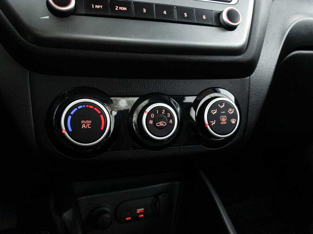 Kia Rio с пробегом — 2016 год. Фото: #14