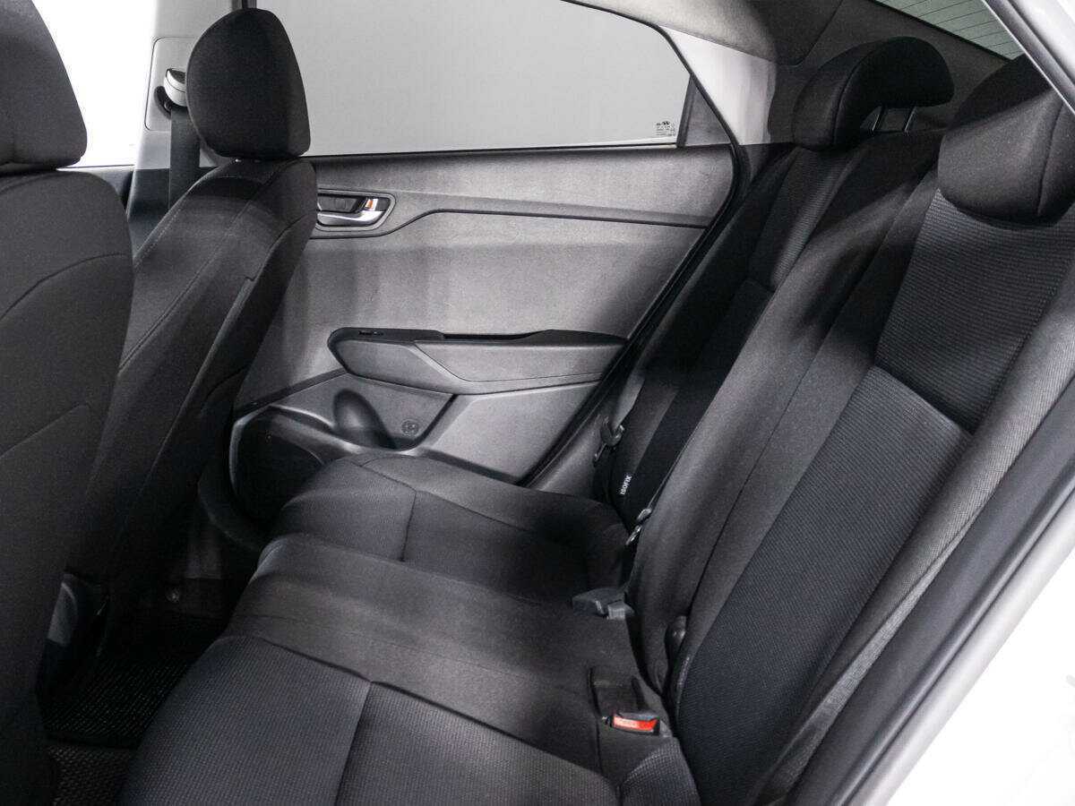 Hyundai Solaris с пробегом — 2021 год. Фото: #9