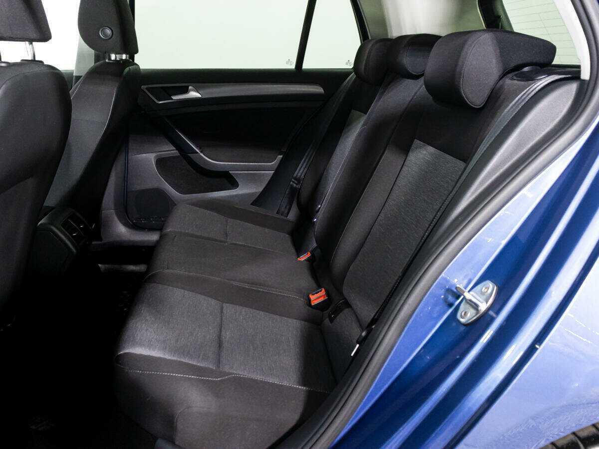 Volkswagen Golf с пробегом — 2013 год. Фото: #9